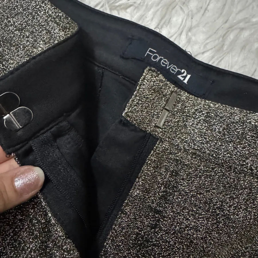 شلوارک اکلیلی forever 21