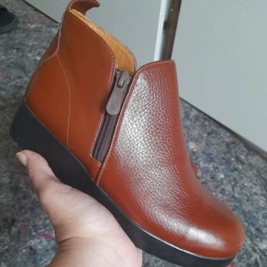 نیم بوت چرم زنانه