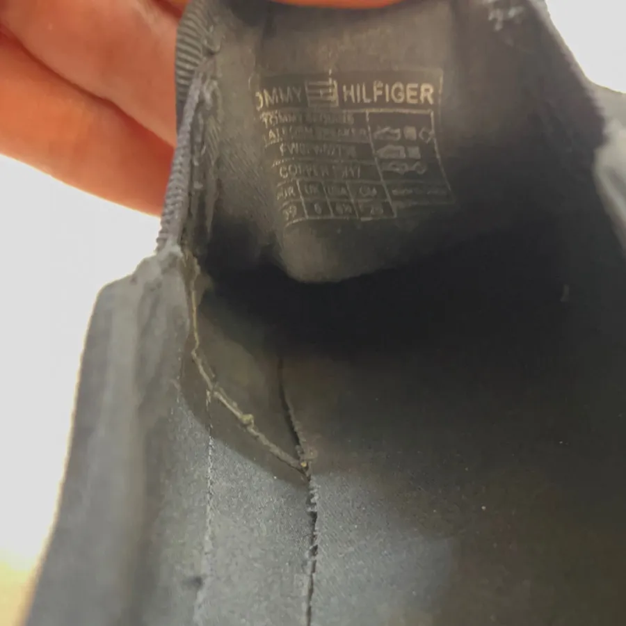 اسنیکرز تامی هیلفیگر اصل