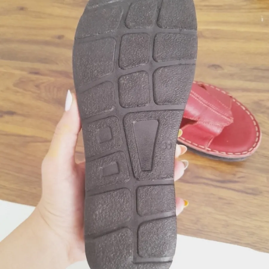 صندل چرم زنانهک