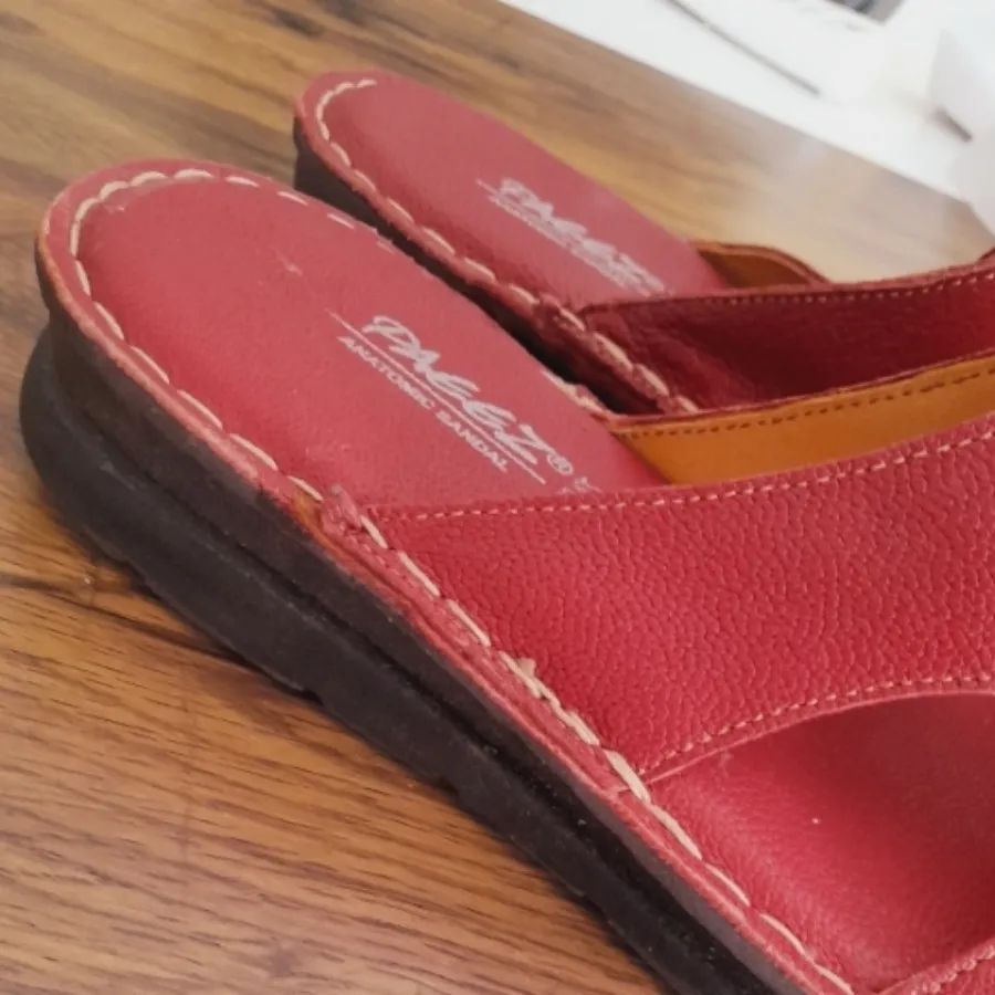 صندل چرم زنانهک