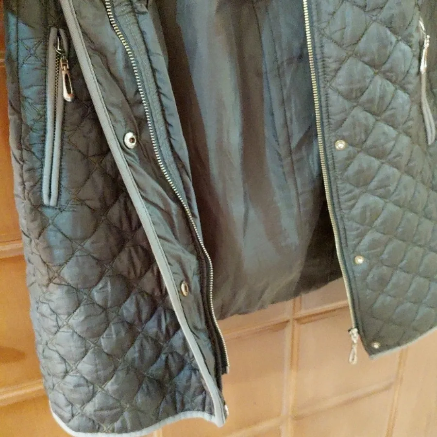 کاپشن بارانی زنانه