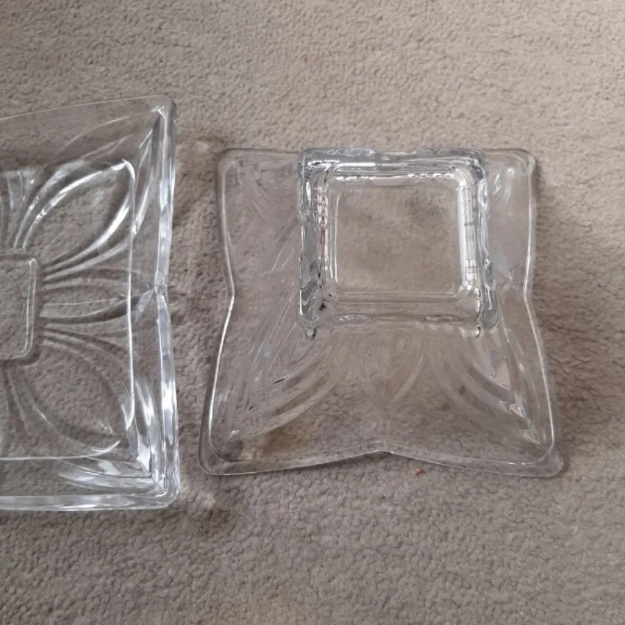 اجیل و شیرینی خوری بلور