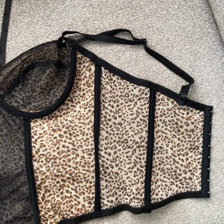 نیم تنه زنانه پلنگی