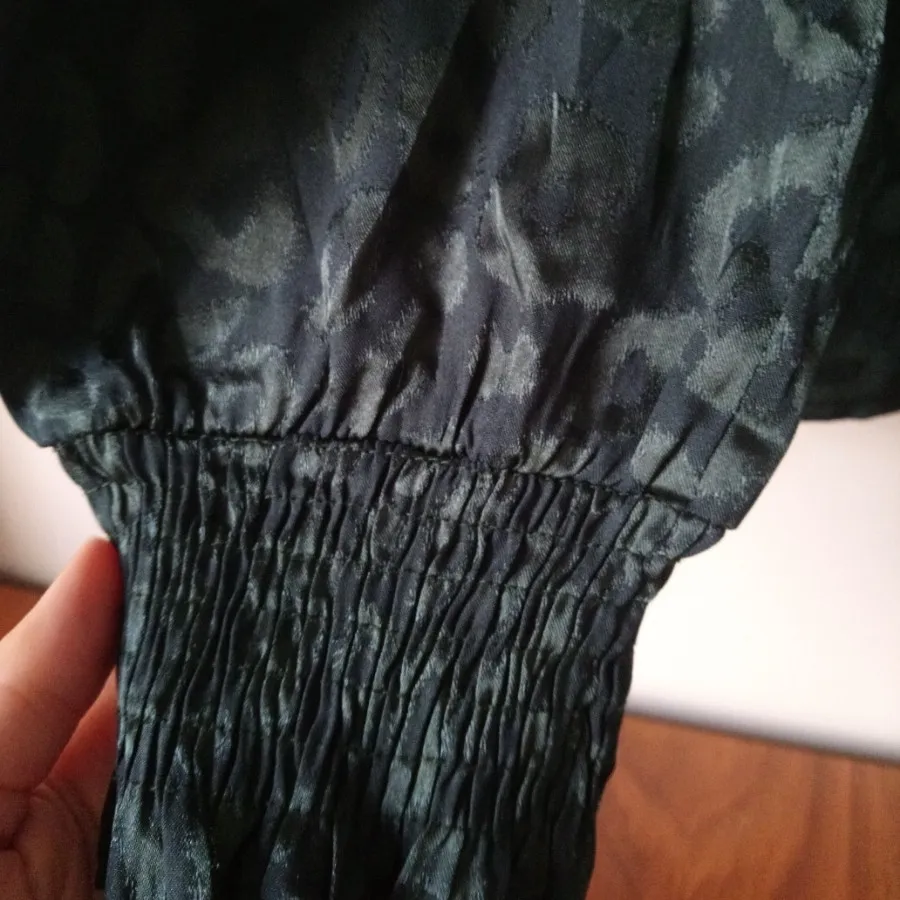 شومیز کرپ ساتن طرحدار