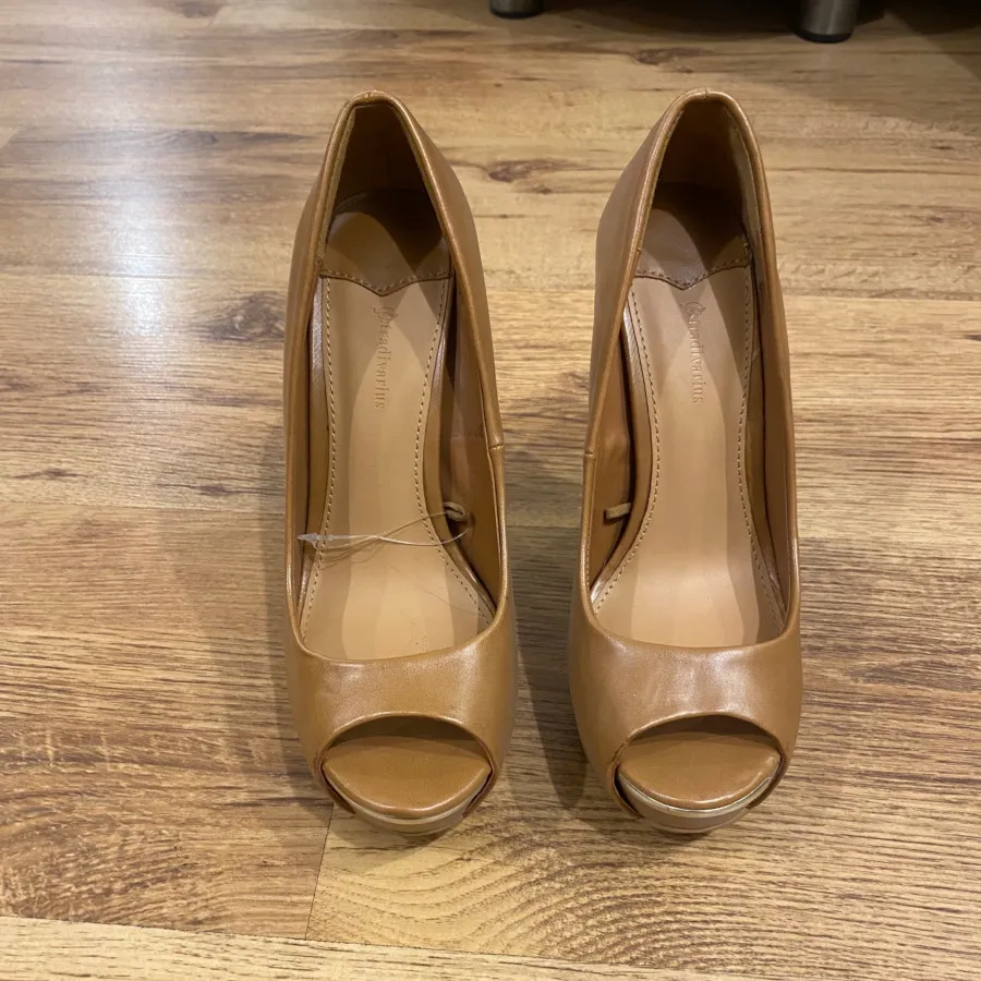 کفش استرادیواریوس