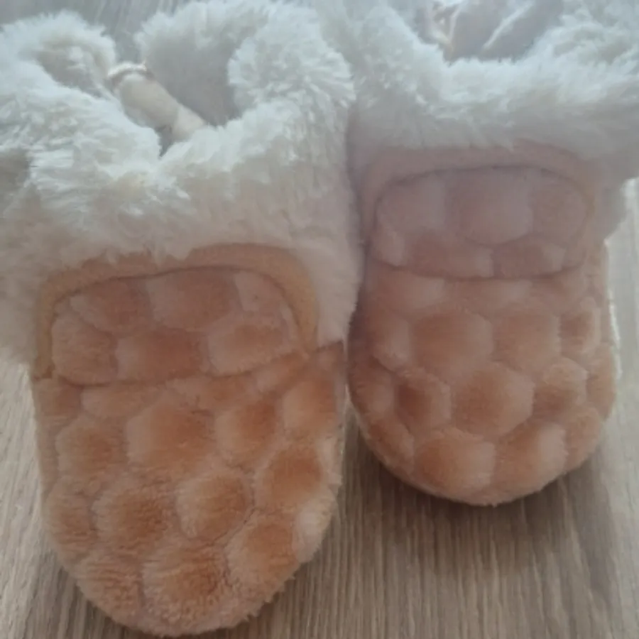 پاپوش نوزادی