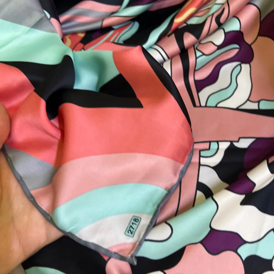 روسری ابریشمی خارجی