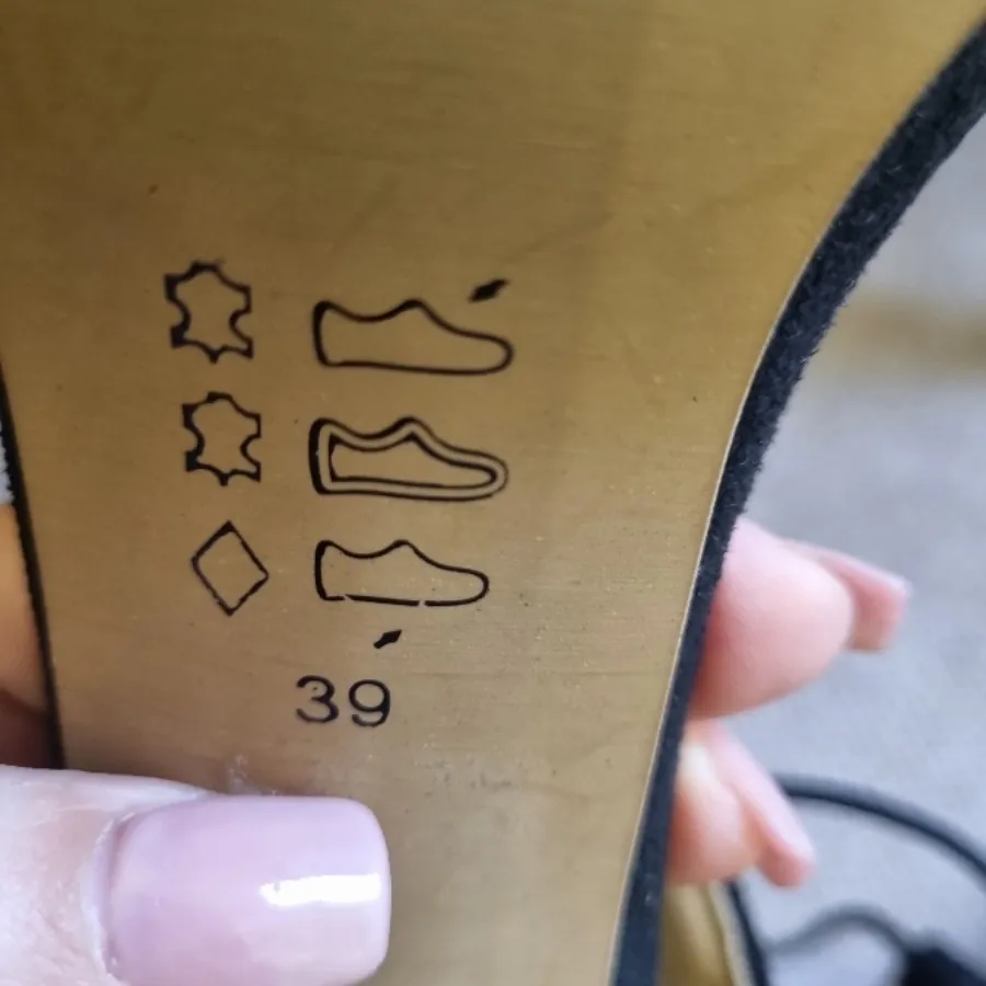 کفش مجلسی برشکا