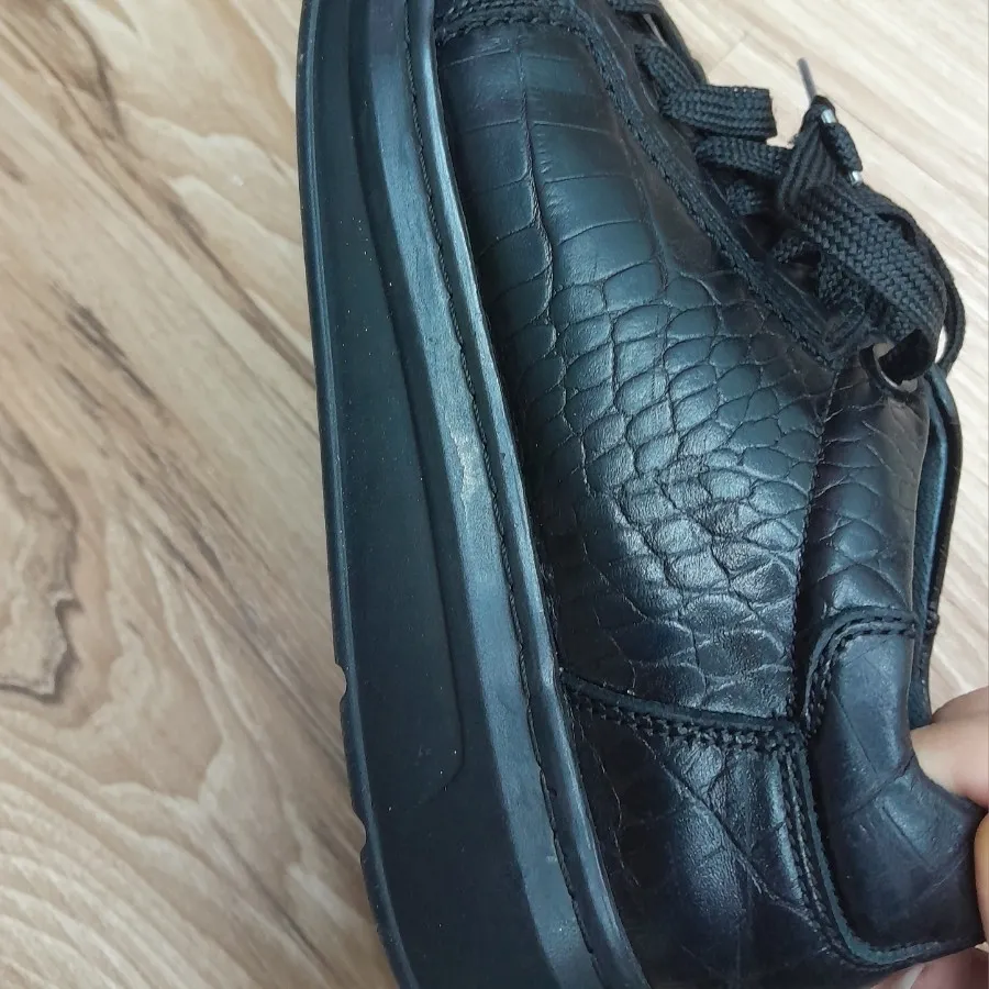 کتونی چرم سایز 39