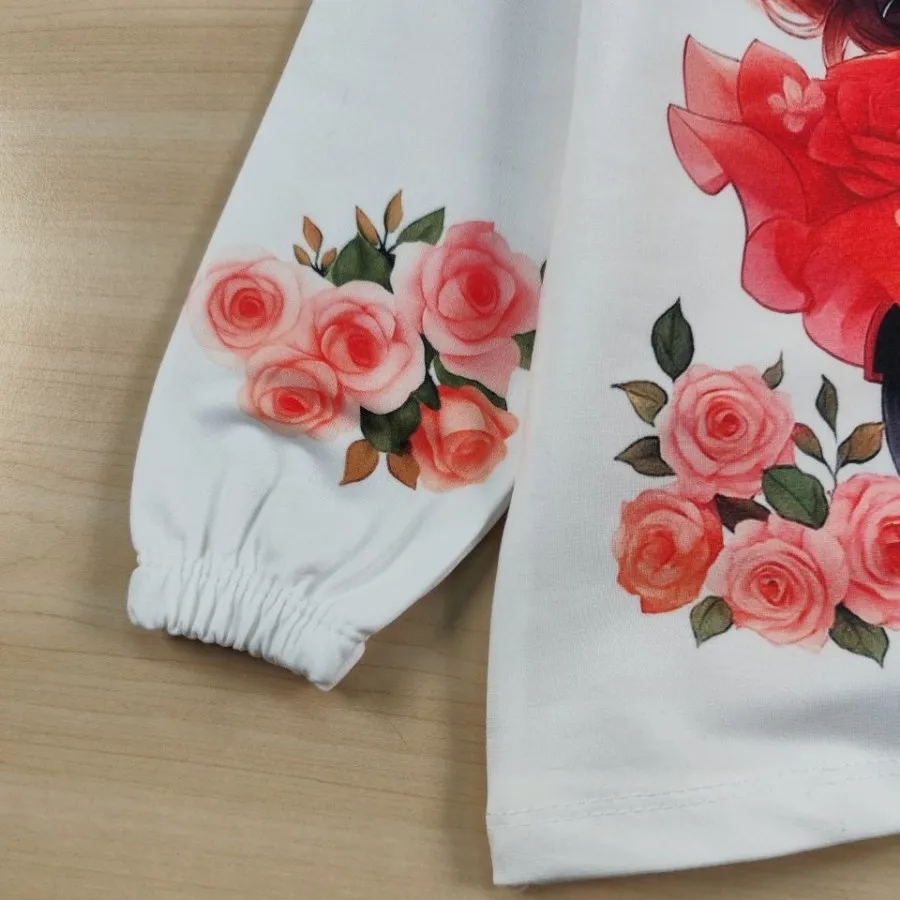 بلوز تک یلدایی دختر و گل