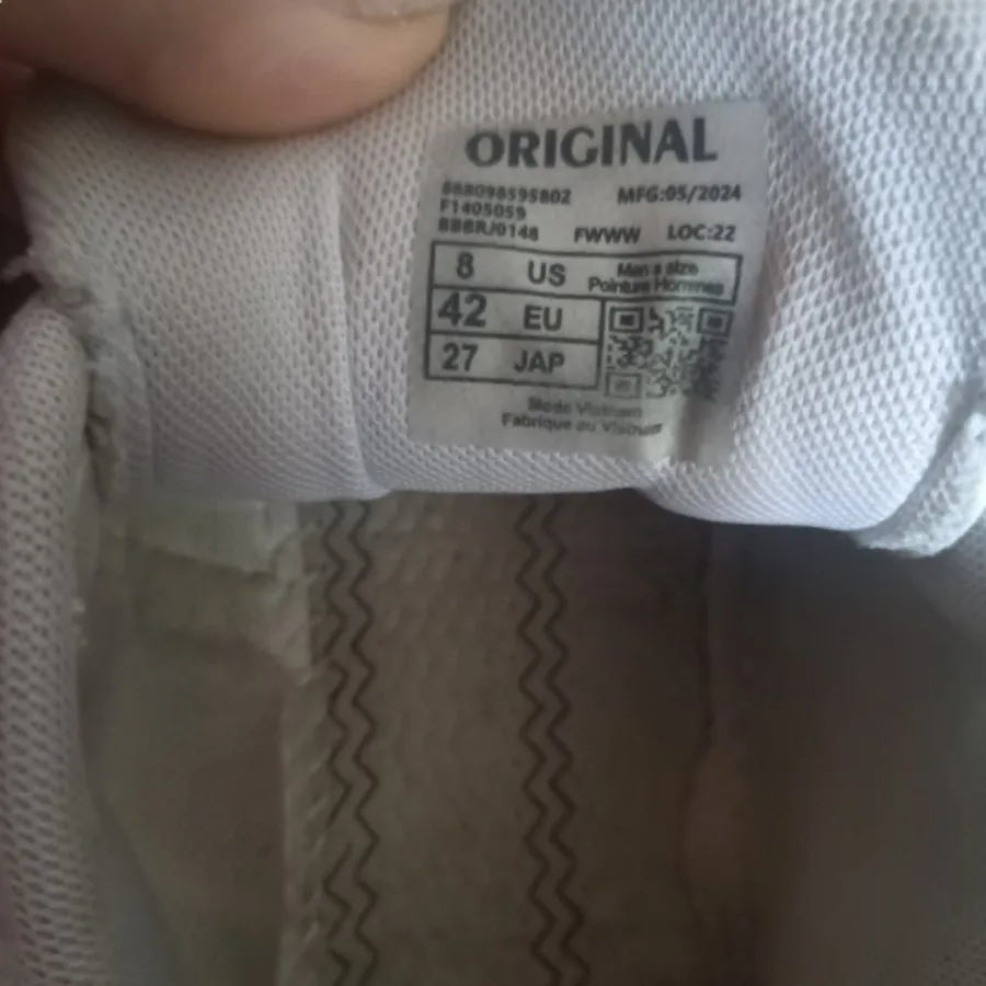 کتونی اسپرت سفید مدل FWWW