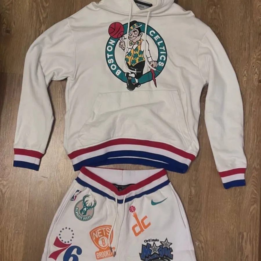 ست هودی و شلوارک