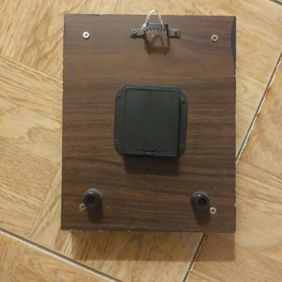 ساعت دیواری