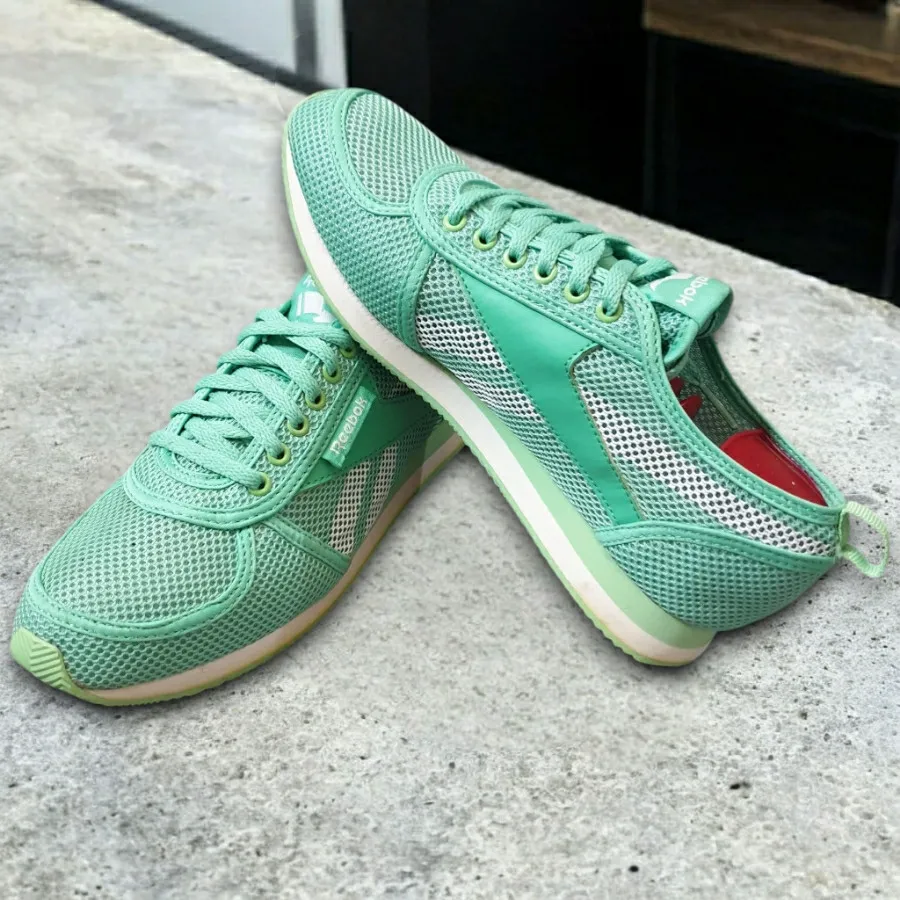 کتونی زنانه ریباک انگلیس