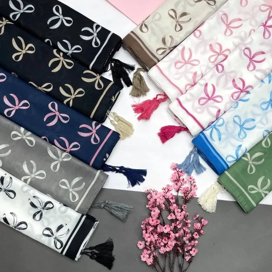 روسری نخ اسپان طرح پاپیون