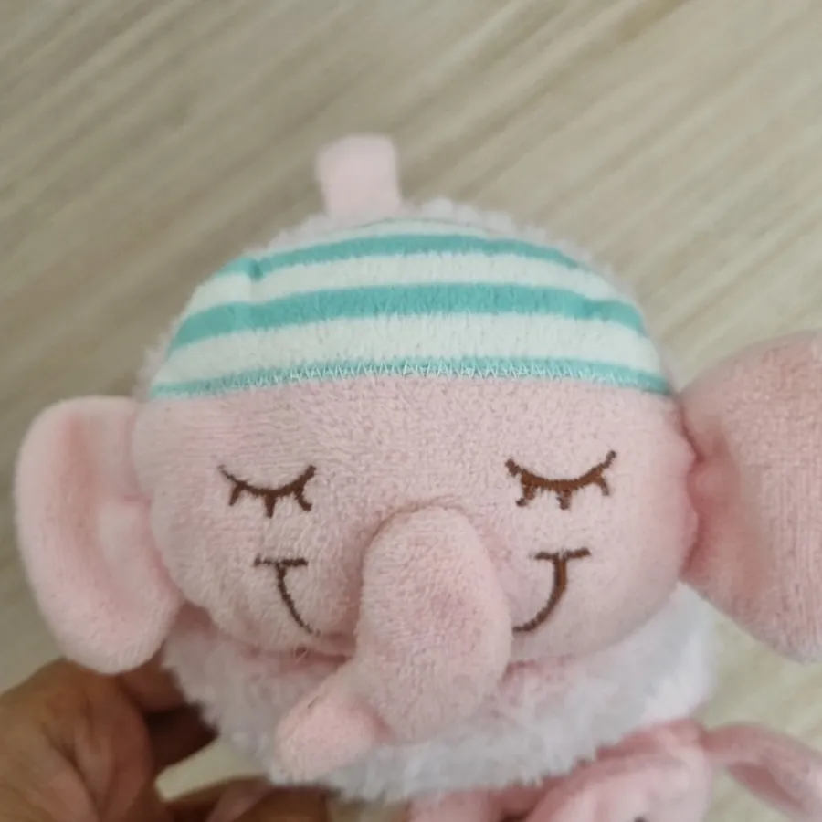 گوش گیر صورتی فیلی