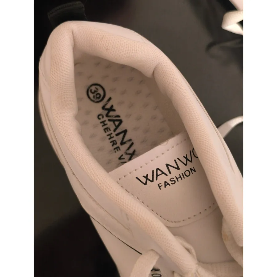 کفش اسپرت سفید