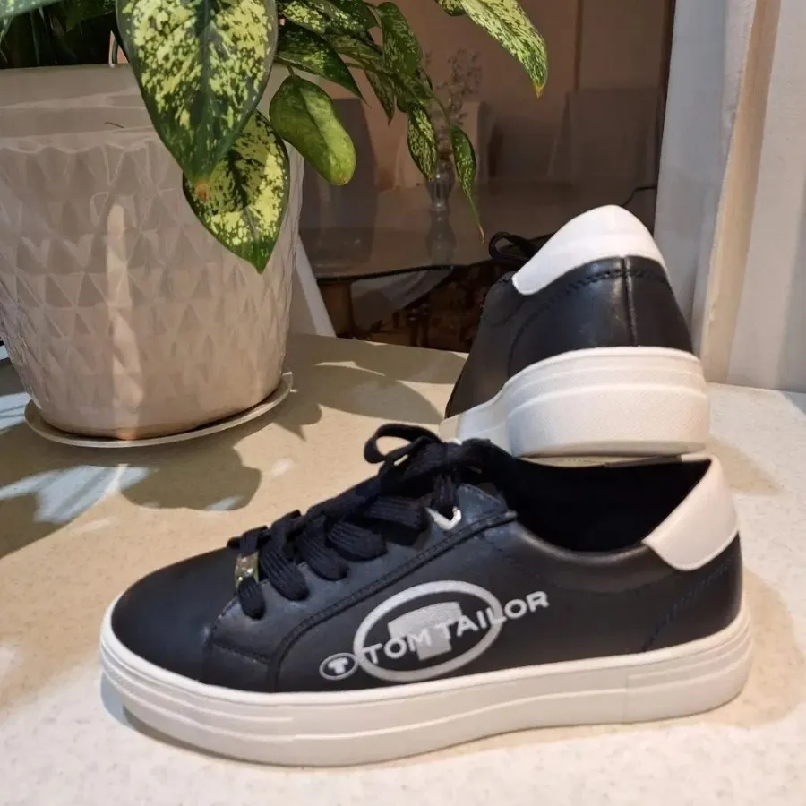 کفش کتونی سایز 40