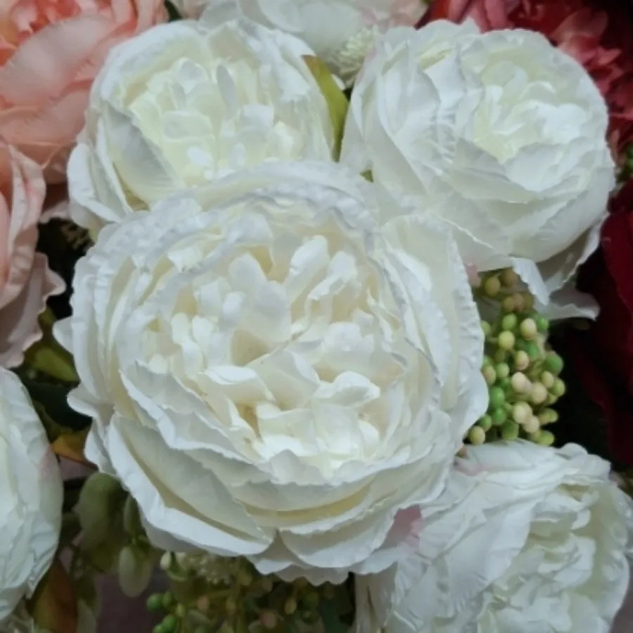 گل پیونی مصنوعی