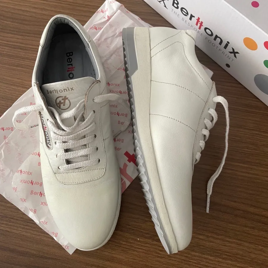 کفش اسپورت زنانه برتونیکس