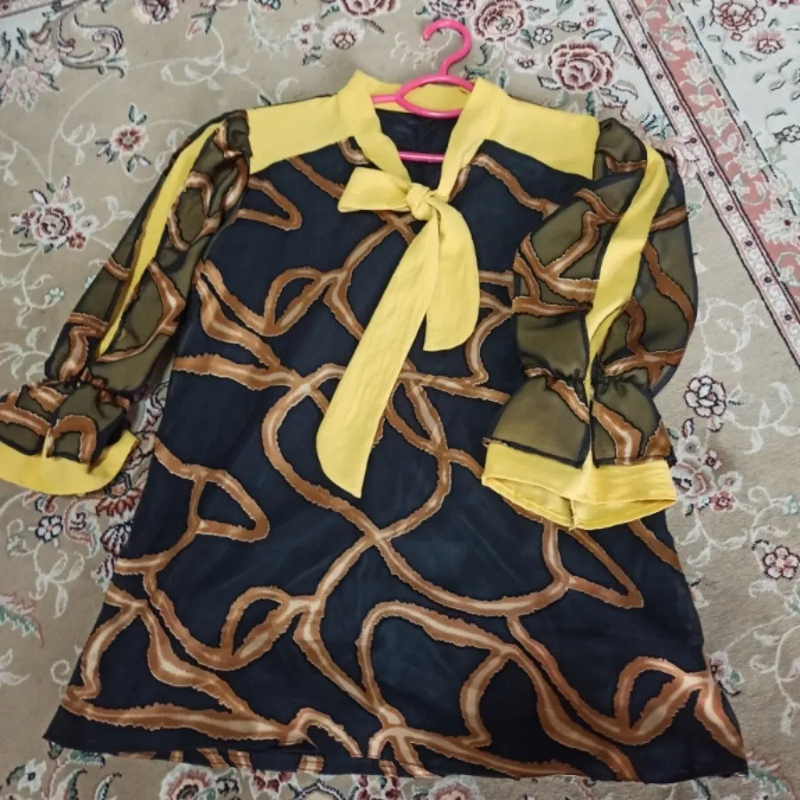 شومیز یقه کراواتی