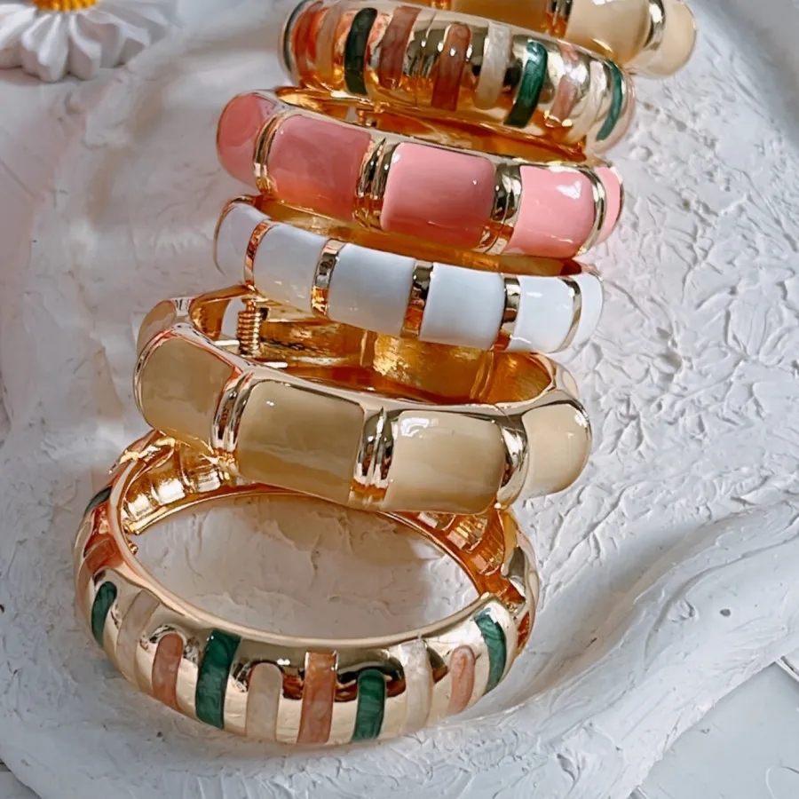 بنگل مینا کتری