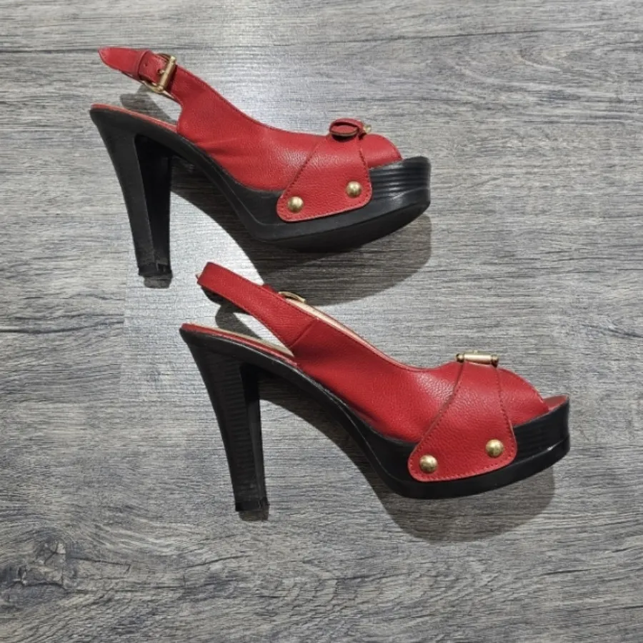 کفش پاشنه دار