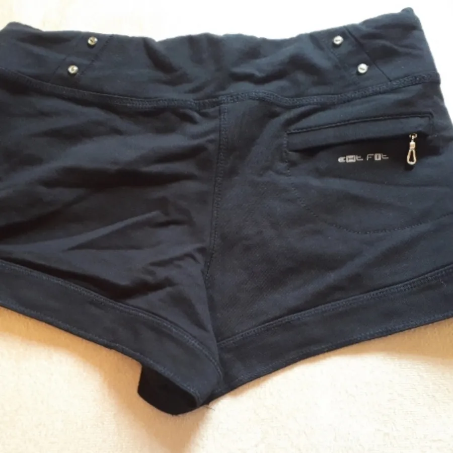 شورت ورزشی دخترونه ترک