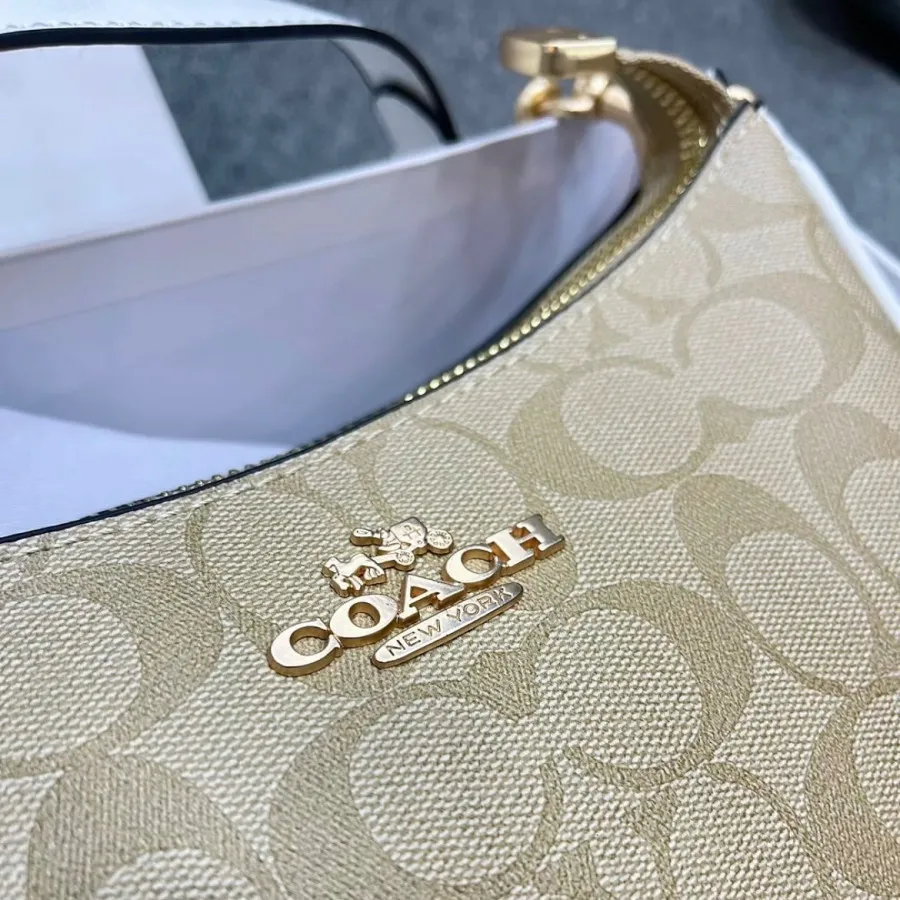 کیف زنانه کوچ