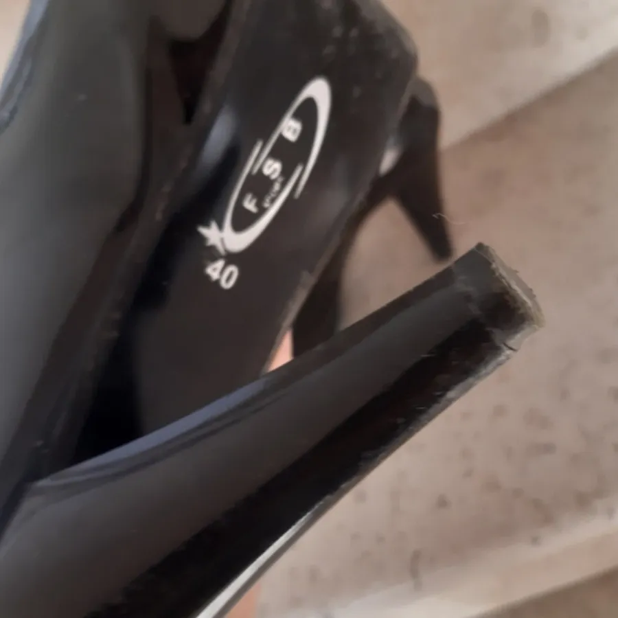 کفش زنانه پاشنه دار