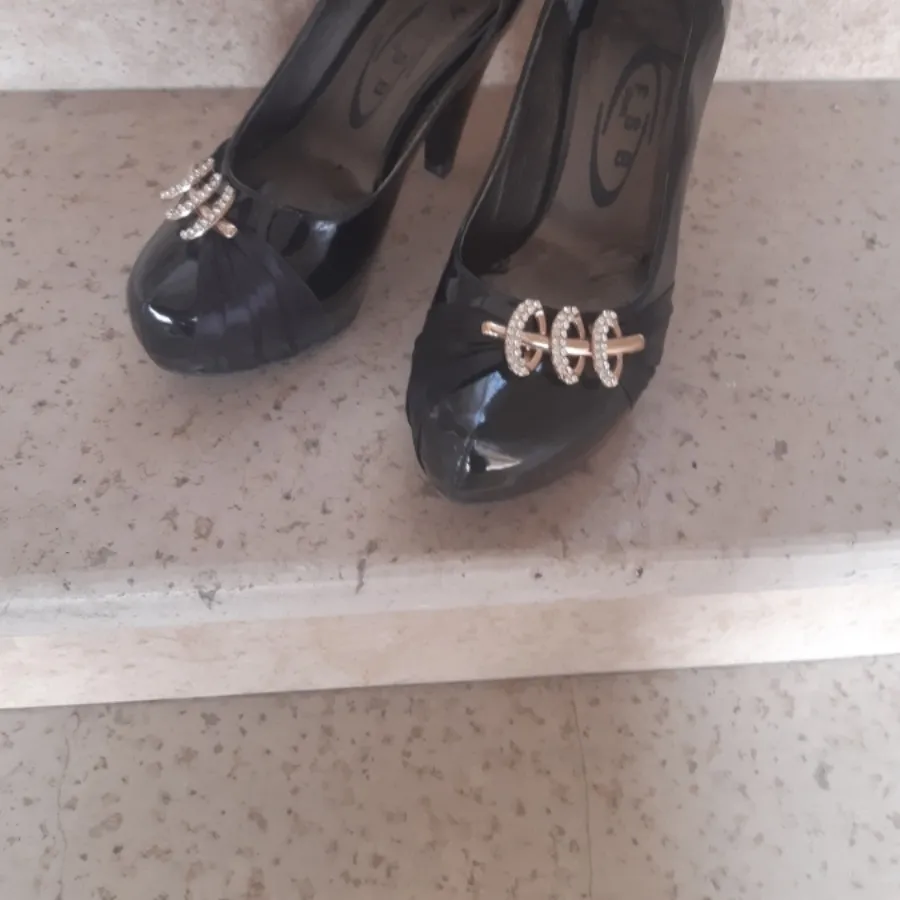 کفش زنانه پاشنه دار