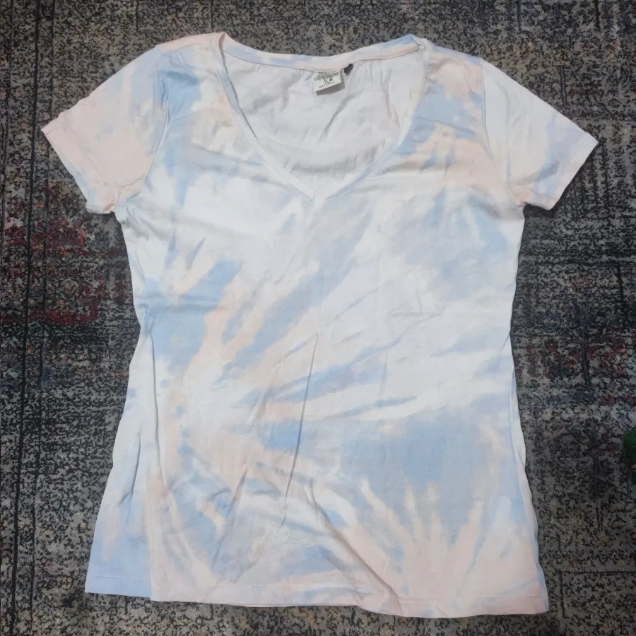 تعدادی تیشرت کاملا نو