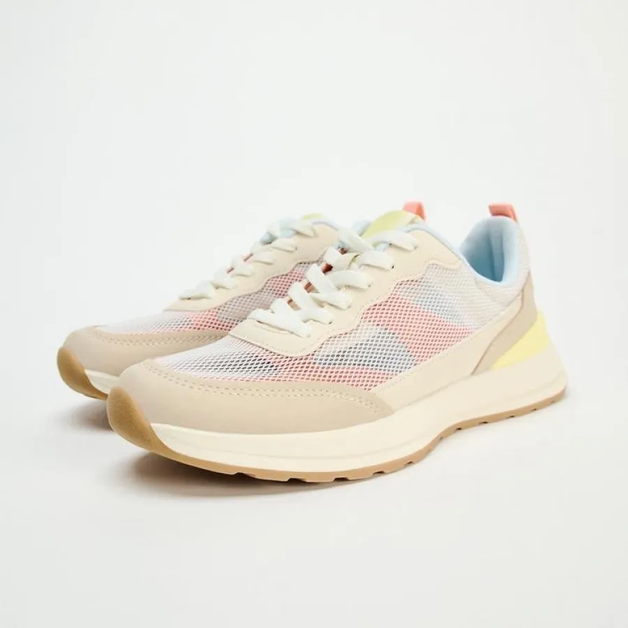 کتونی 37 زارا