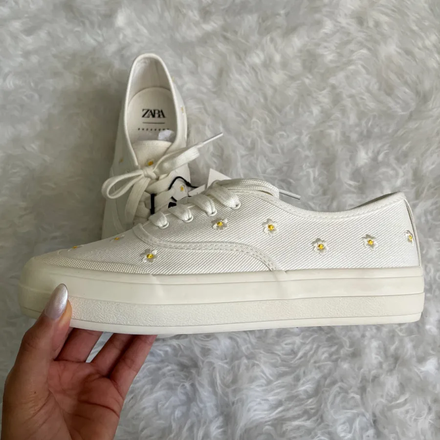 کتونی بابونه زارا 38