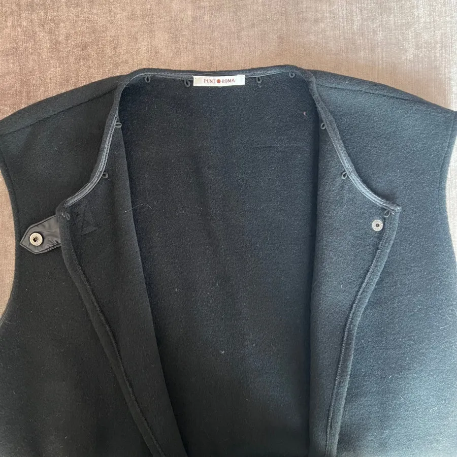 وست بلند پشمی بدون استین