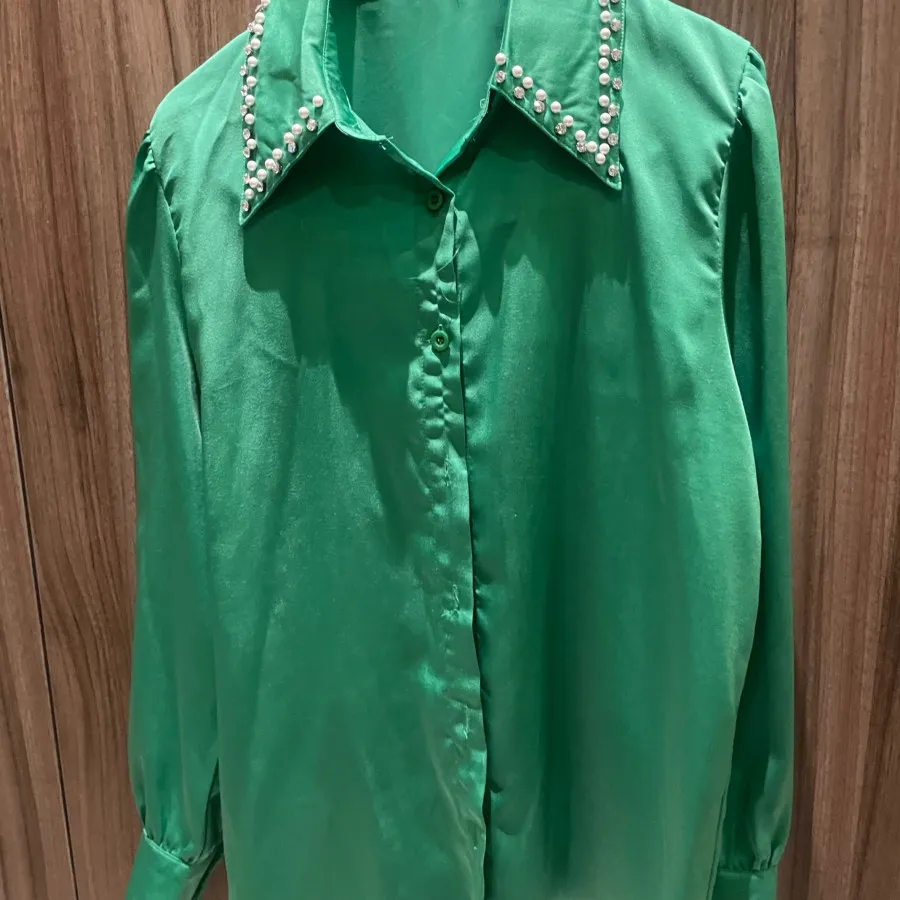 شومیز سبز ساتن