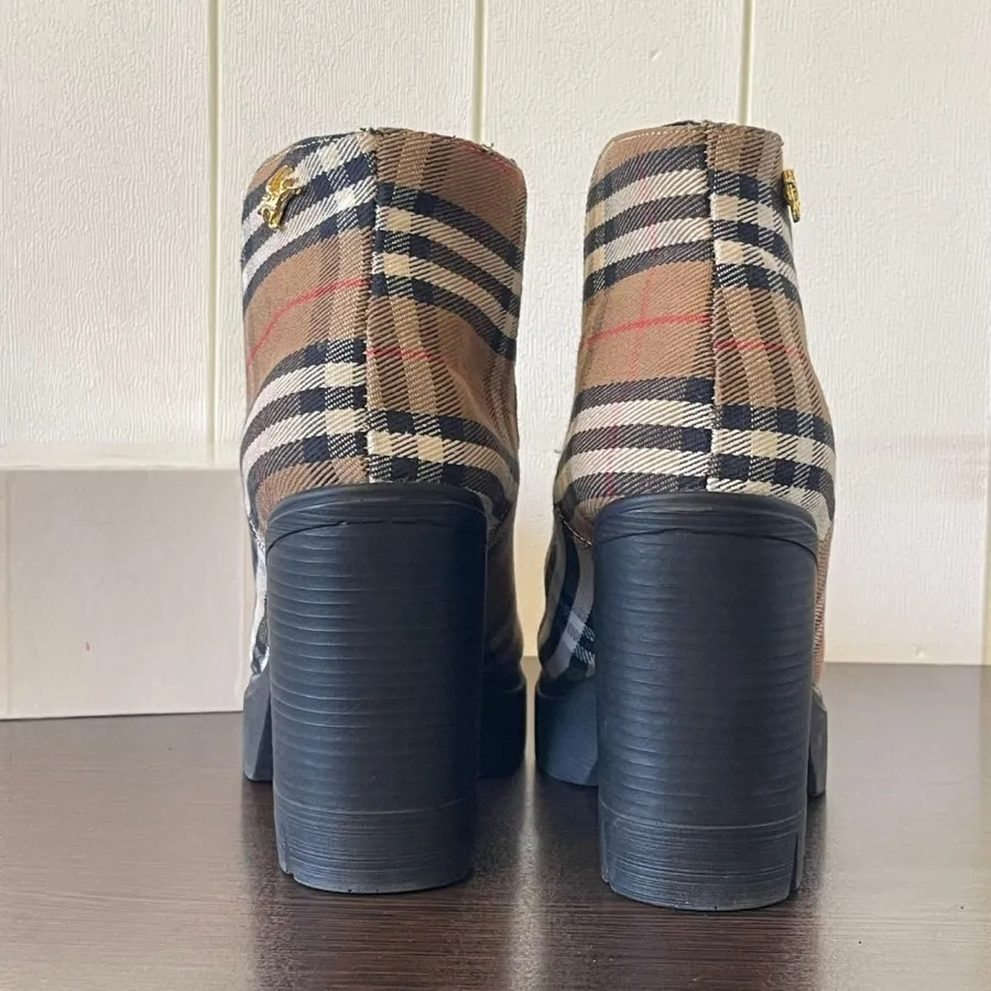 بوت پاشنه دار