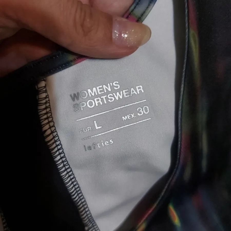 نیم تنه ورزشی