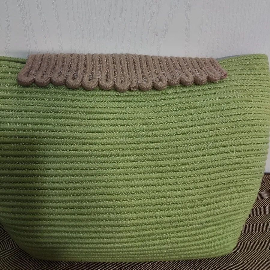 کیف قیطان مغز پسته‌ای