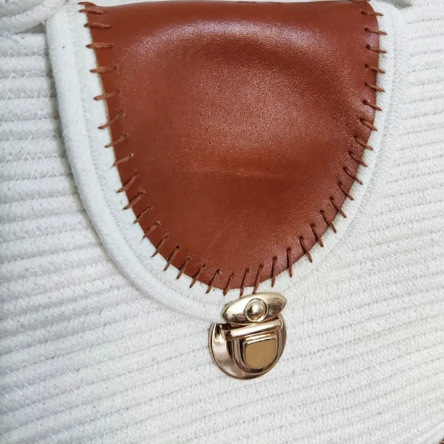 کیف قیطان سفید