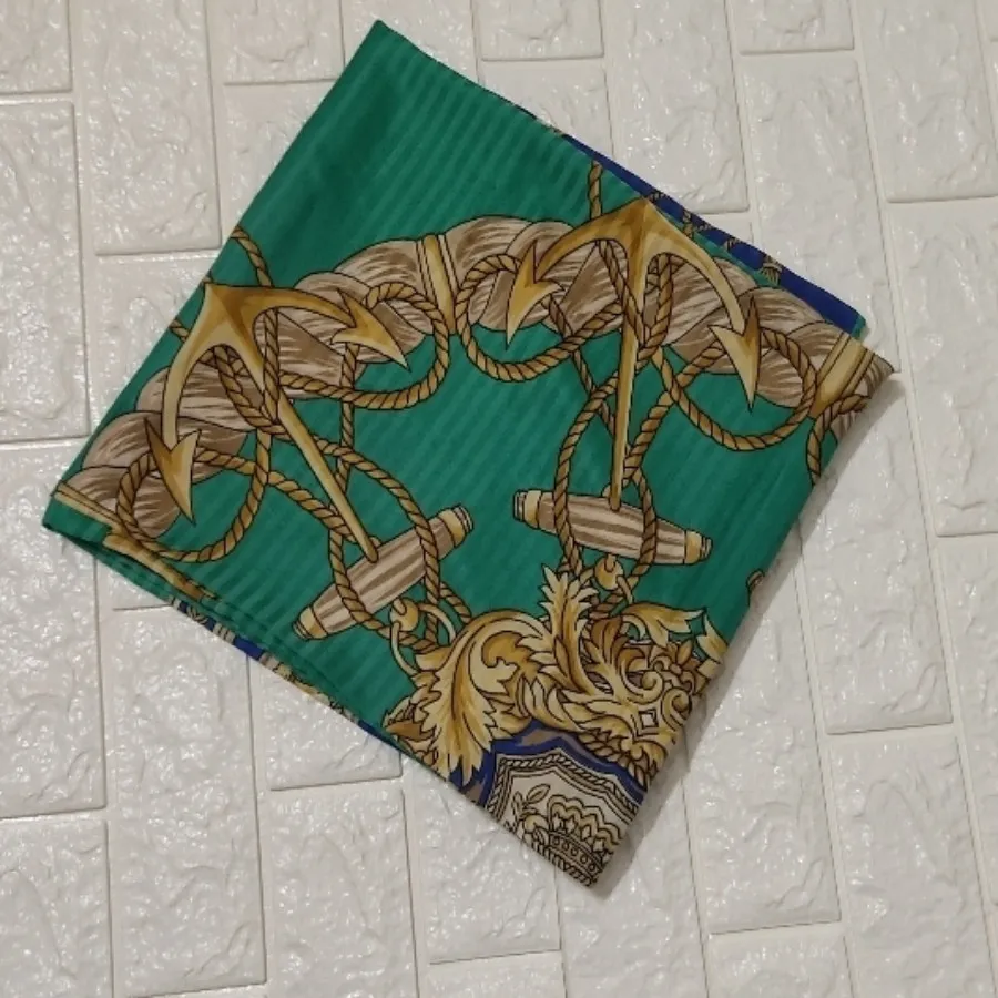 روسری نخی قواره دار