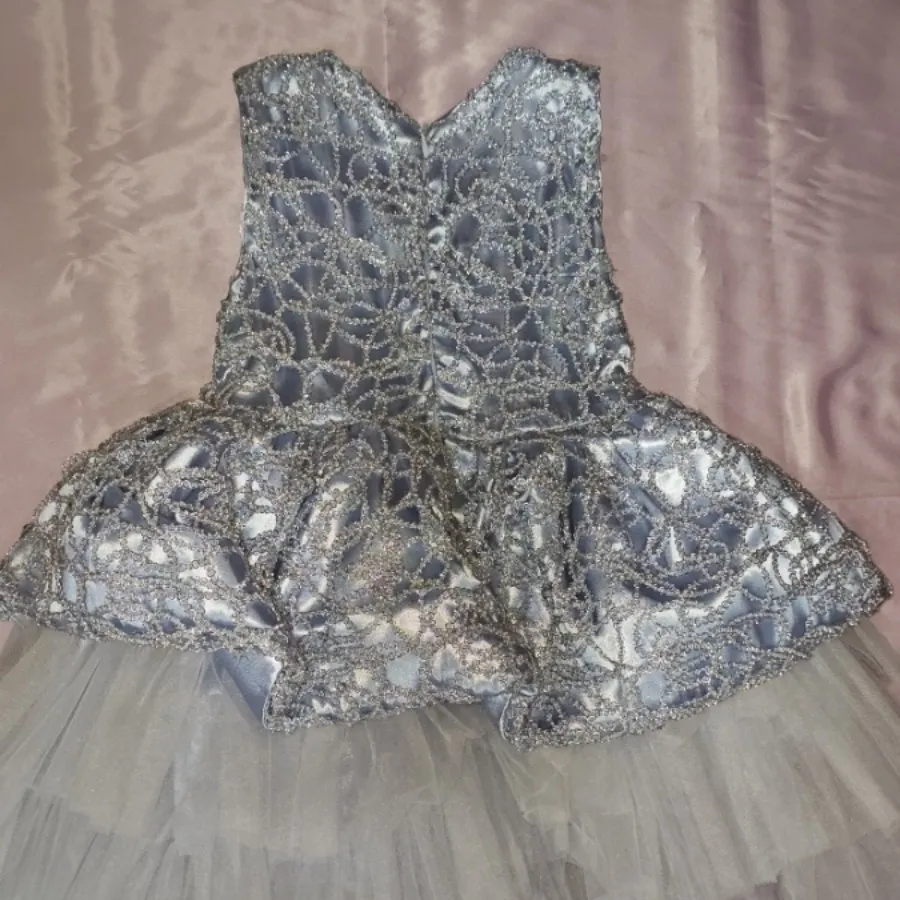 پیراهن دخترانه 4 ساله