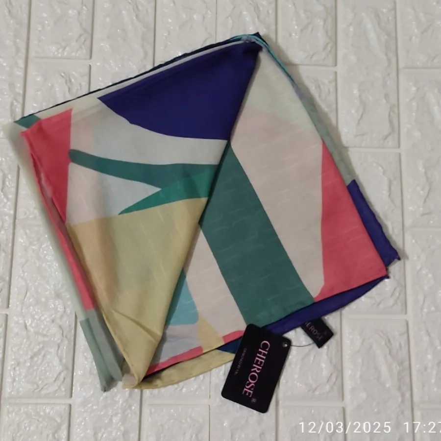 روسری نخ سبک