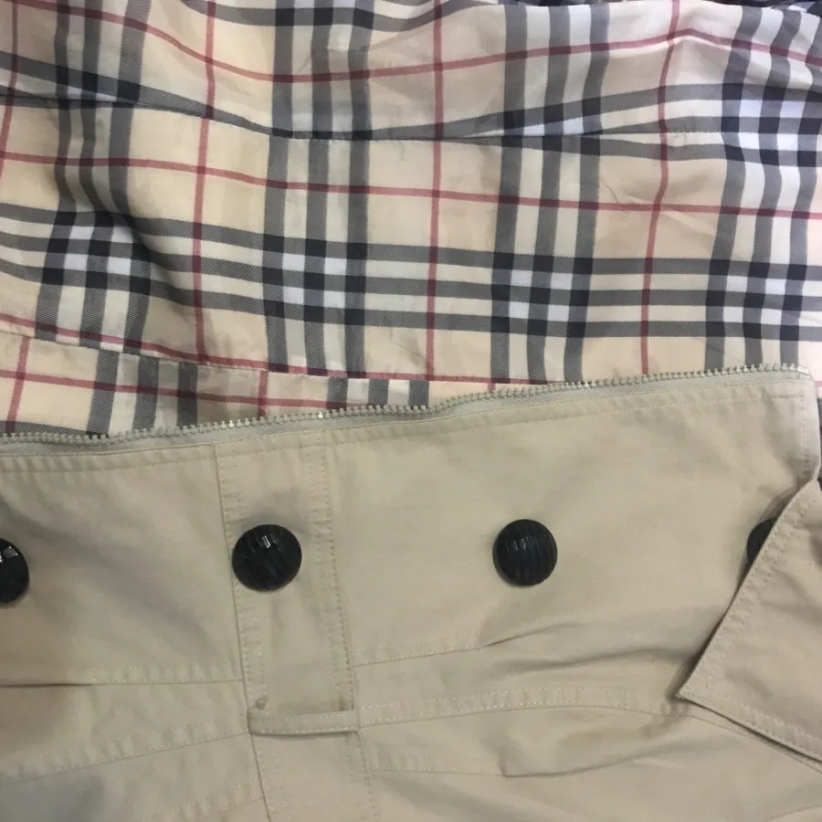 ترنچ‌کت استردار رنگ کرم