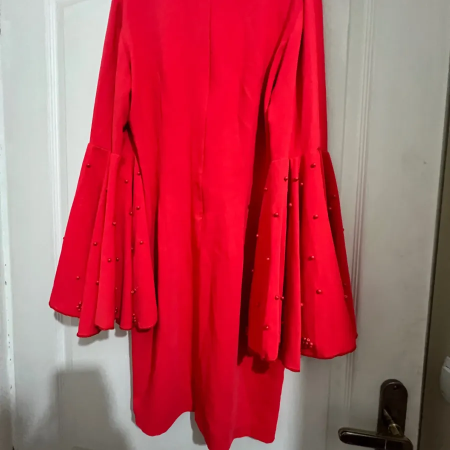 پیراهن قرمز