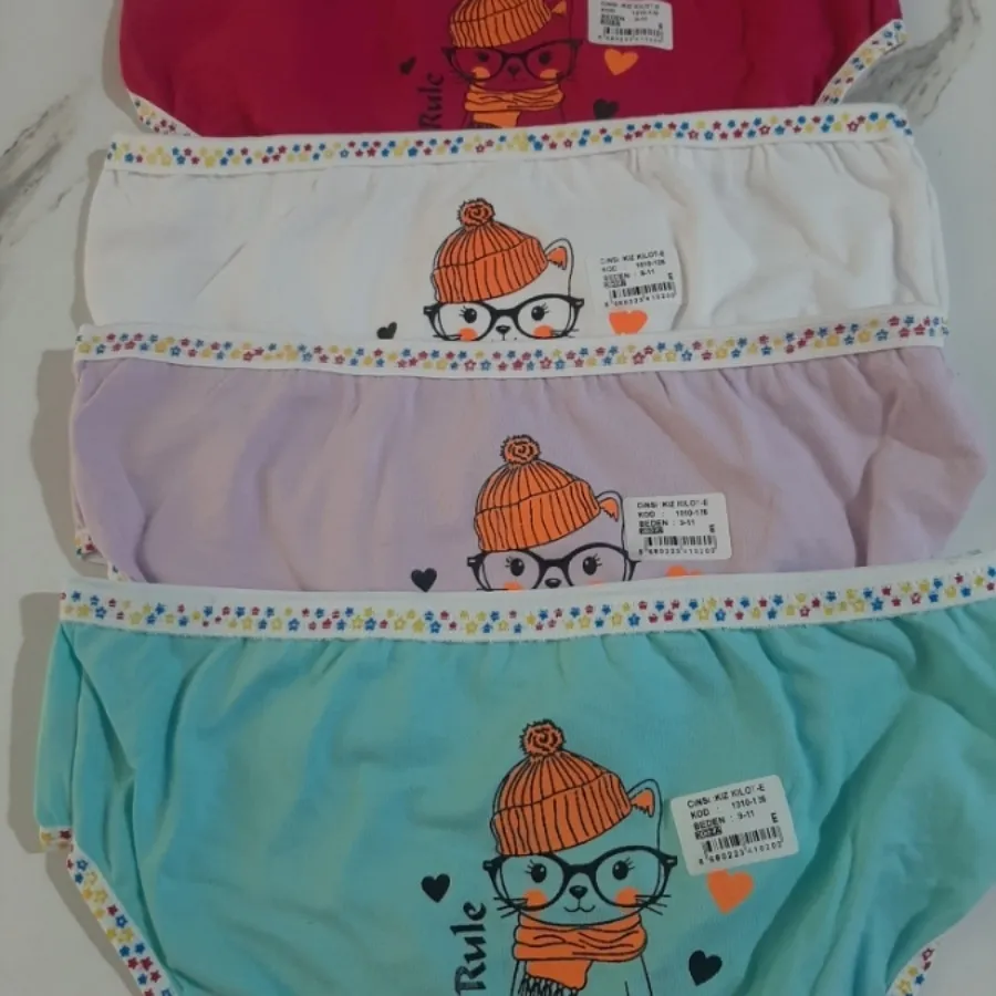 شورت دخترانه