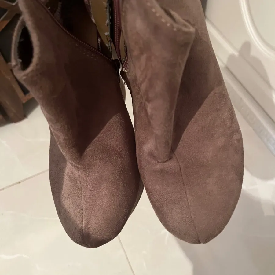 نیم بوت جیر