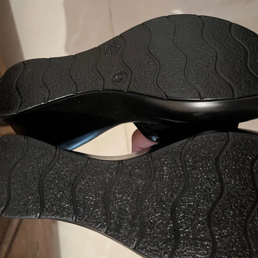 صندل مشکی زنانه