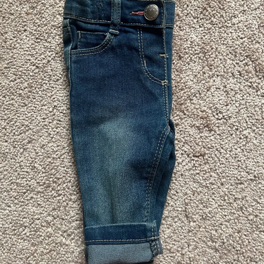 شلوار جین نقلی